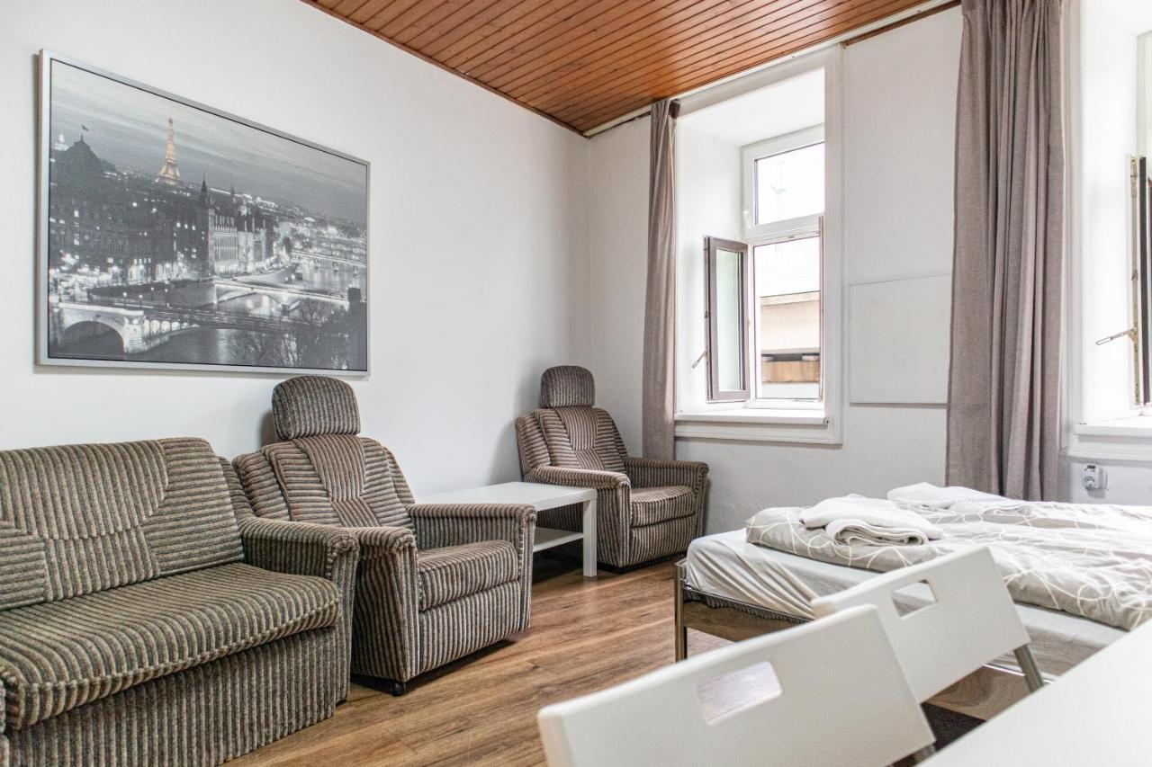 Neat Studio Near Millenium Tower Wien Eksteriør bilde